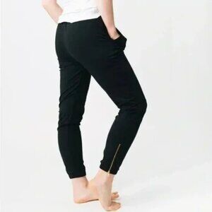 ZYIA Active Black Everywhere Zipper Joggers- Lightweight Athletic Joggers- XXS